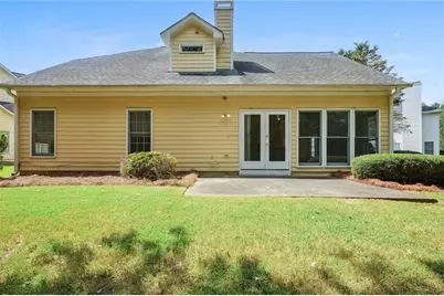 1118 Sadlers Close, Marietta, GA 30068 - Photo 2