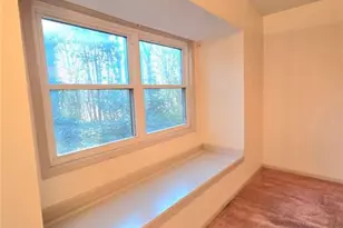 6851 Roswell Rd NE, Sandy Springs, GA 30328 - Photo 16