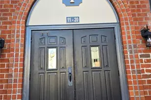 6851 Roswell Rd NE, Sandy Springs, GA 30328 - Photo 2