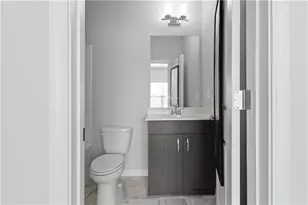 555 Broadview Pl NE, Atlanta, GA 30324 - Photo 18