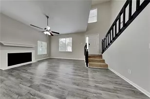 2940 Trotters Pointe Dr, Snellville, GA 30039 - Photo 2