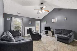 185 Jimmy Reynolds Dr, Jefferson, GA 30549 - Photo 4