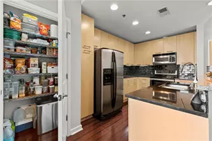 3324 Peachtree Rd NE, Atlanta, GA 30326 - Photo 14