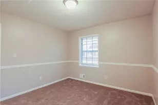 8951 Cornell Dr, Jonesboro, GA 30238 - Photo 10