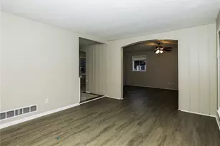 8951 Cornell Dr, Jonesboro, GA 30238 - Photo 2