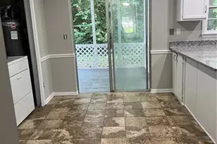 4500 Woodlawn Lake Dr, Marietta, GA 30068 - Photo 10