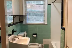 1048 Mantissa St NW, Atlanta, GA 30318 - Photo 6