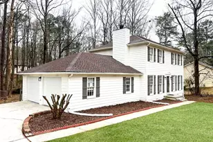 470 Hillsdale Dr, Fayetteville, GA 30214 - Photo 2