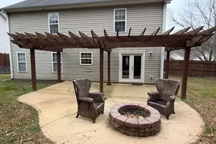 102 Lexington Parke Dr, Woodstock, GA 30189 - Photo 2