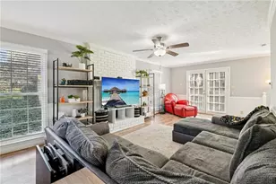 191 Saratoga Dr, Lawrenceville, GA 30044 - Photo 2