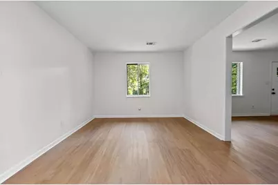 205 Pine St, Barnesville, GA 30204 - Photo 16