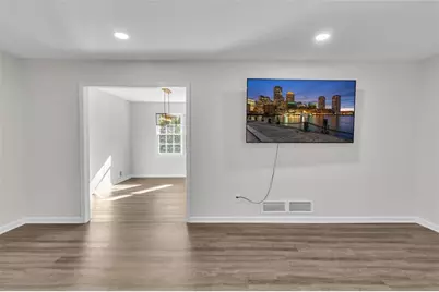 4611 Eberline Court, Stone Mountain, GA 30083 - Photo 8