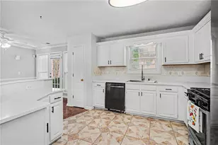 375 Twin Brook Way, Lawrenceville, GA 30043 - Photo 8