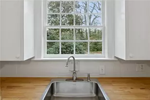 2878 N Hills Dr NE, Atlanta, GA 30305 - Photo 16