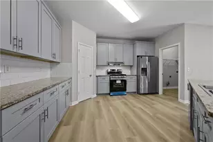 137 Towne Park Dr, Lawrenceville, GA 30044 - Photo 18