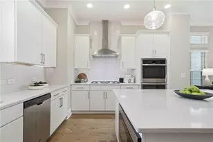 826 S Columbia Dr, Decatur, GA 30030 - Photo 2