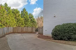 108 Woodview Ct, Woodstock, GA 30188 - Photo 4