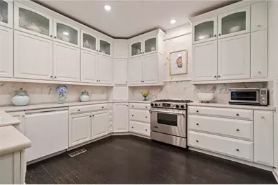 2525 Peachtree Road NE #25, Atlanta, GA 30305 - Photo 22