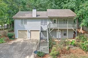 8635 Sapphire Ln, Gainesville, GA 30506 - Photo 2