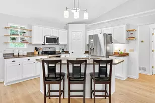 8635 Sapphire Ln, Gainesville, GA 30506 - Photo 4