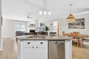 8635 Sapphire Ln, Gainesville, GA 30506 - Photo 6