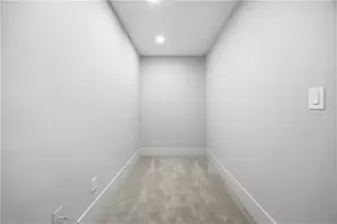 934 Zion Cir, Roswell, GA 30075 - Photo 14