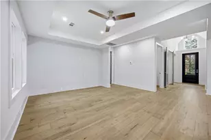 934 Zion Cir, Roswell, GA 30075 - Photo 8