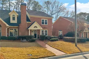 2705 Holcomb Springs Dr, Alpharetta, GA 30022 - Photo 2