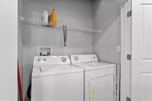 250 Pharr Rd NE, Atlanta, GA 30305 - Photo 16