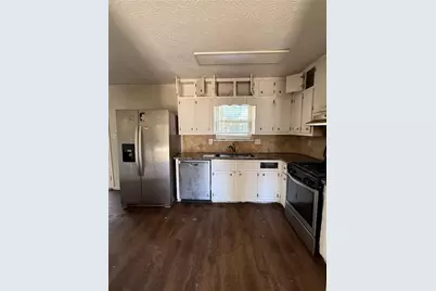 596 Lakeridge Circle SE, Conyers, GA 30094 - Photo 4