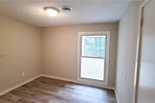 755 Fallview Dr, Forest Park, GA 30297 - Photo 18