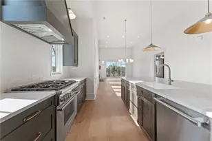 1090 Lupo Loop, Chattahoochee Hills, GA 30268 - Photo 4