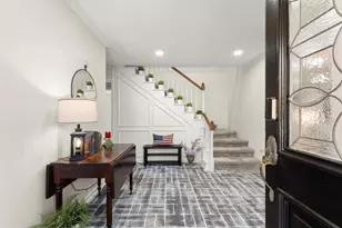 1330 Lake Shore Cir, Gainesville, GA 30501 - Photo 4