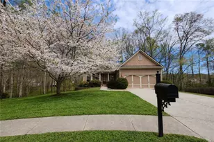 53 Bobbin Ct, Jefferson, GA 30549 - Photo 2