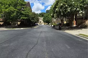 890 W Rd, Atlanta, GA 30324 - Photo 46