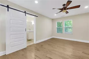 998 Mayson Turner Rd NW, Atlanta, GA 30314 - Photo 14