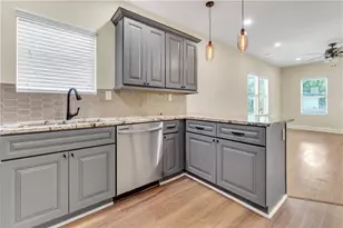 998 Mayson Turner Rd NW, Atlanta, GA 30314 - Photo 12