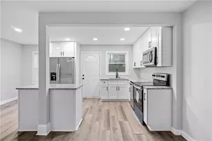 1288 Lorenzo Dr SW, Atlanta, GA 30310 - Photo 8