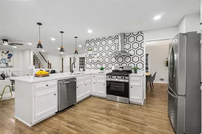 5464 Breathitt Drive SW, Lilburn, GA 30047 - Photo 12