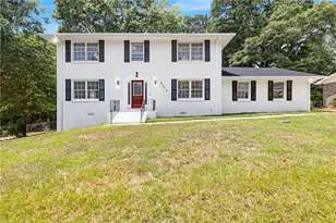 4373 Buckingham Cir, Decatur, GA 30035 - Photo 2