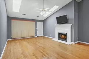 6236 Rock Port Dr, Flowery Branch, GA 30542 - Photo 4