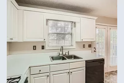 2817 Manor Glen Lane, Suwanee, GA 30024 - Photo 12