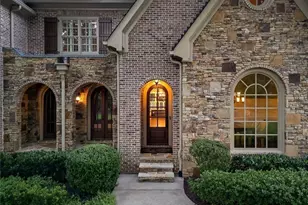 4304 Berkford Cir NE, Brookhaven, GA 30319 - Photo 10