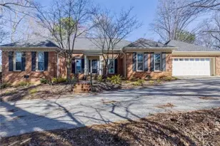 1951 Wellington Ln, Marietta, GA 30062 - Photo 1