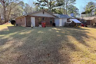 8102 Magnolia Dr, Jonesboro, GA 30238 - Photo 4