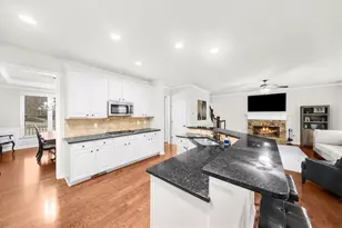 7227 Lake Sterling Blvd, Flowery Branch, GA 30542 - Photo 12