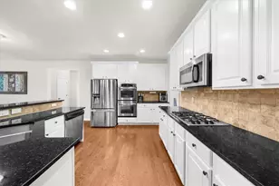 7227 Lake Sterling Blvd, Flowery Branch, GA 30542 - Photo 8