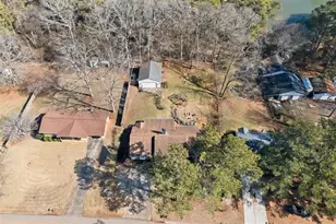 5329 Memorial Ln, Powder Springs, GA 30127 - Photo 2