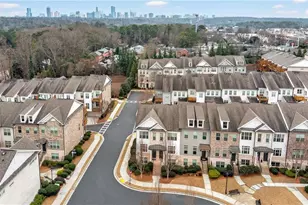 4302 Parkside Pl, Atlanta, GA 30342 - Photo 32