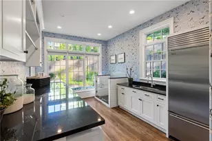 5360 Lake Forrest Dr, Atlanta, GA 30342 - Photo 30